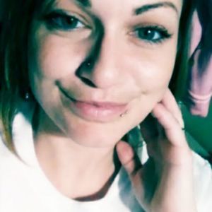 Meet your Posher, Joni